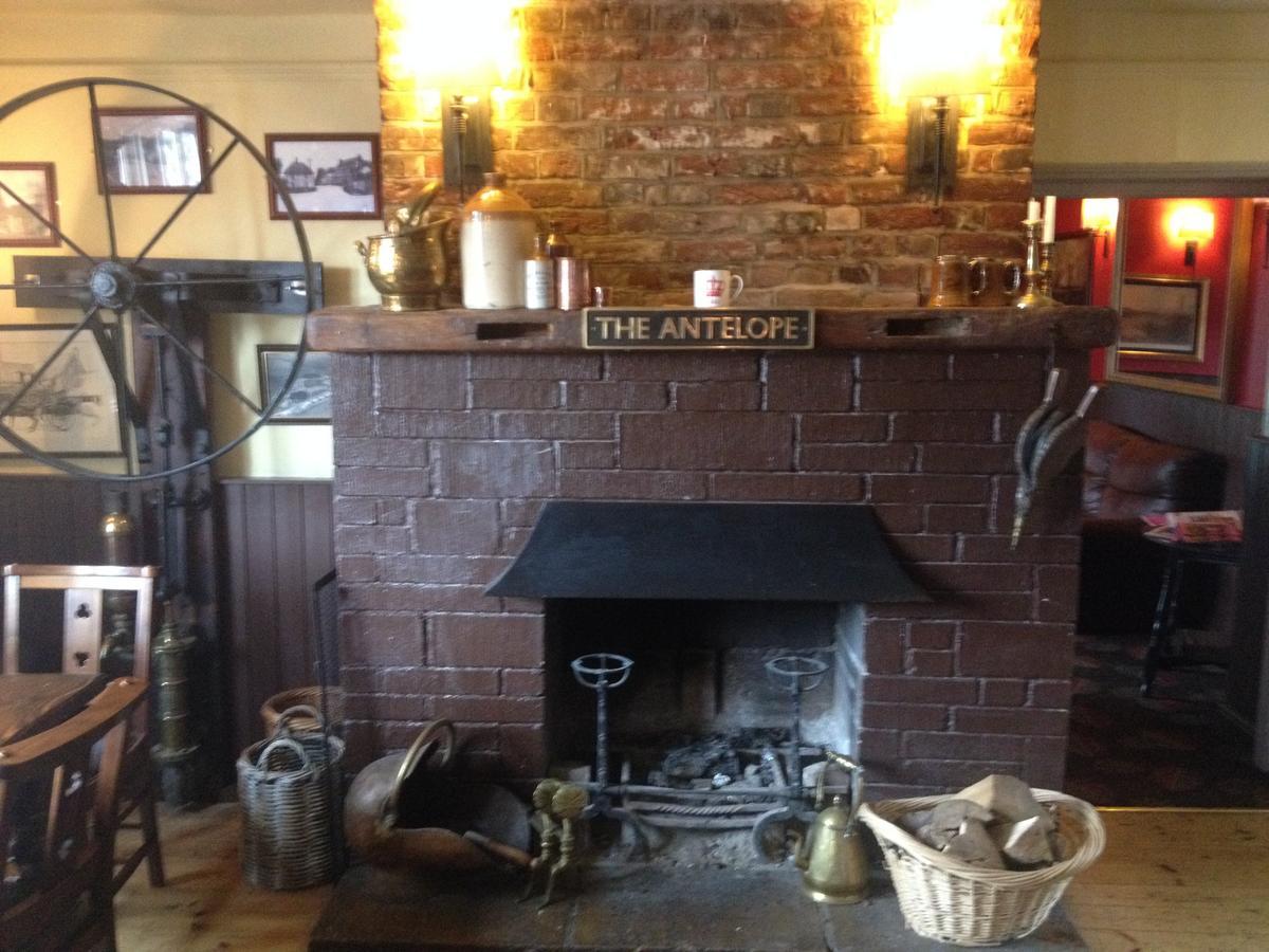 Hotel The Antelope At Upavon Exterior foto