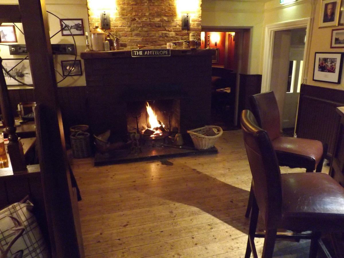 Hotel The Antelope At Upavon Exterior foto